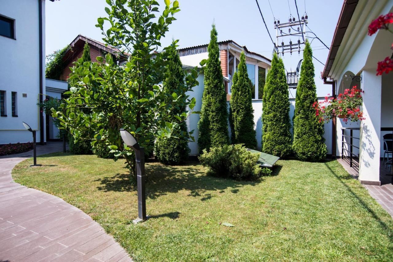 Guest House Panorama Aqualux Novi Sad Eksteriør bilde