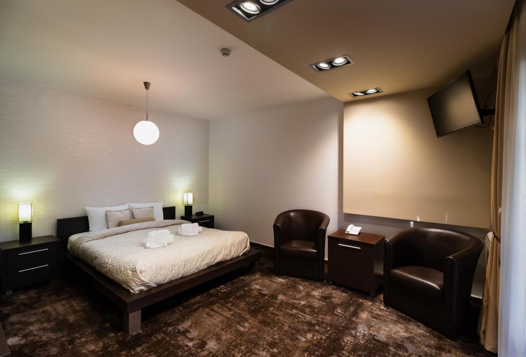 Guest House Panorama Aqualux With Free Parking Novi Sad Rom bilde